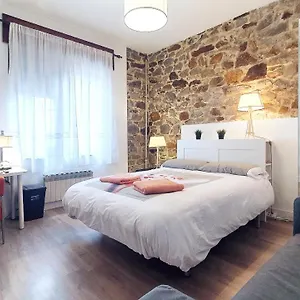 2-habitacion-doble-a-8-km-de-bilbao-bano-compartido.basquecountryhotels.org/